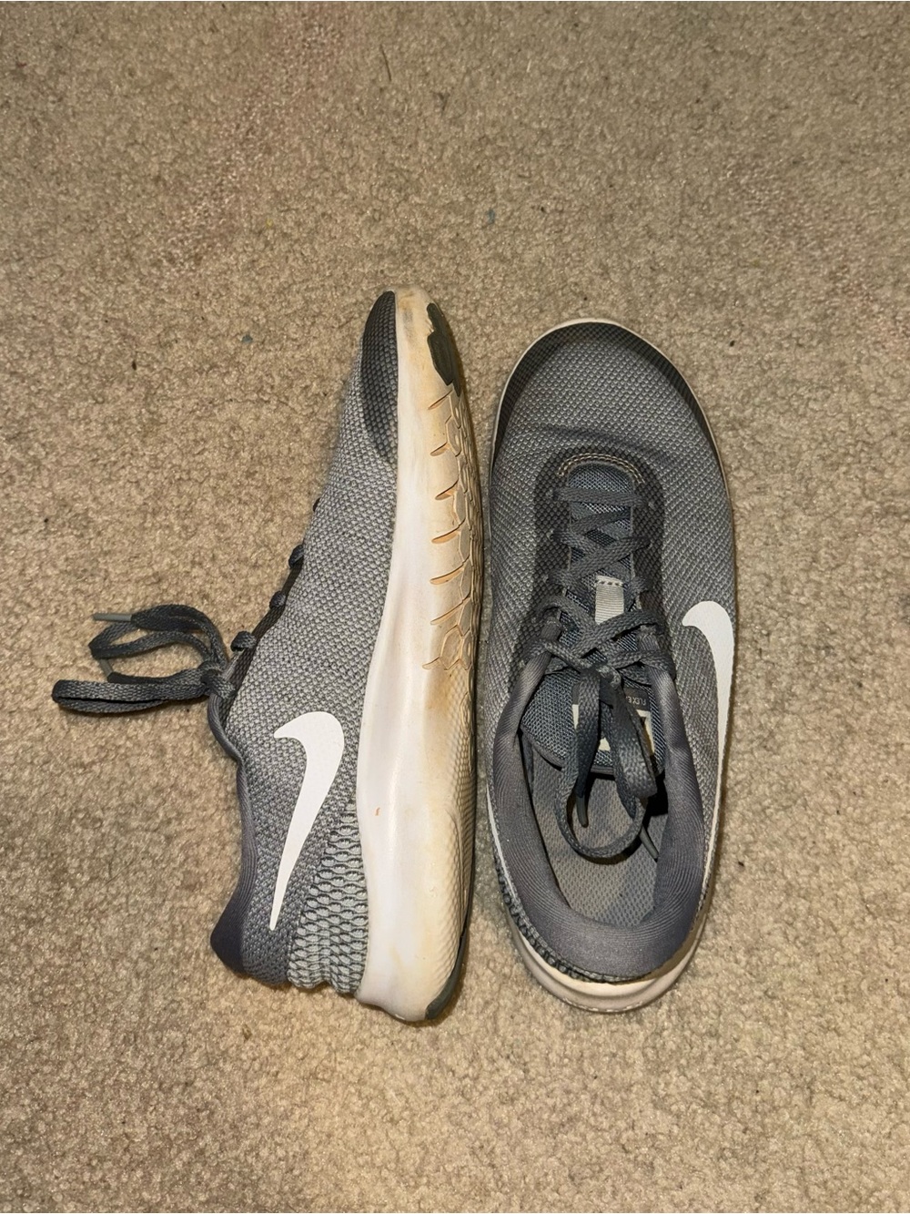 Nike tennis shoes